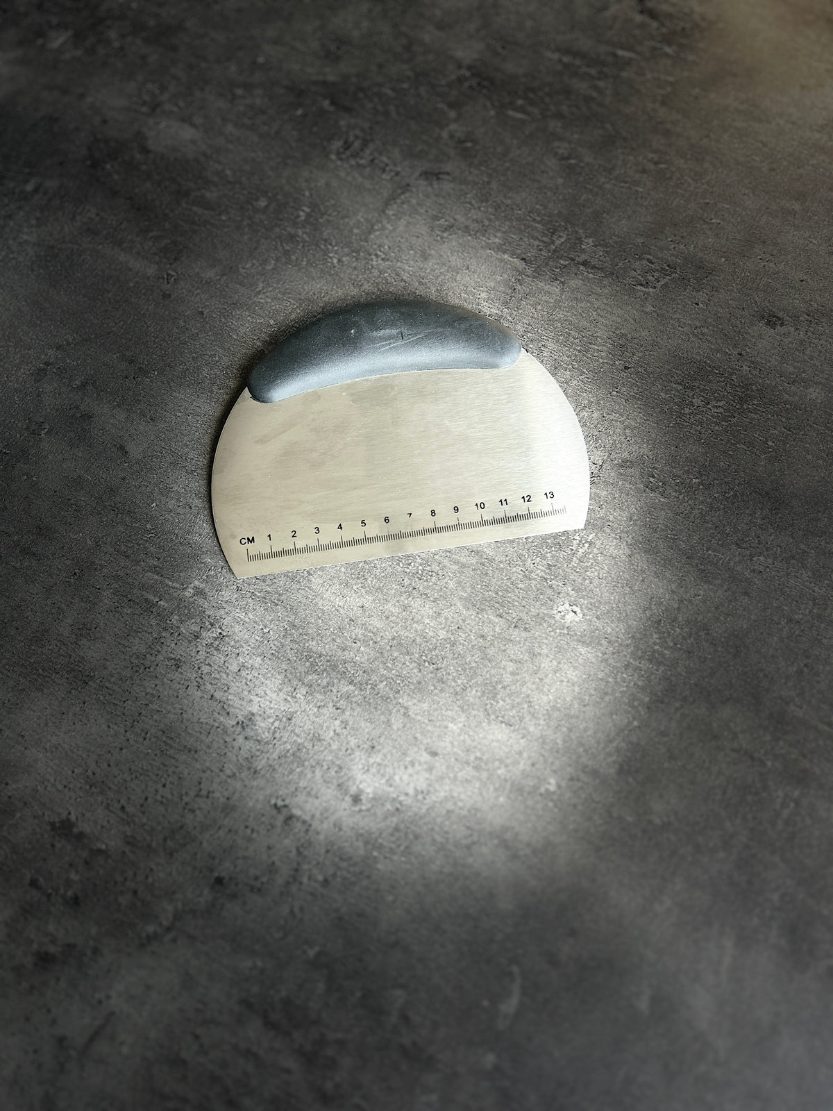 Prémium tésztavágó 16 cm oldalsó nézetből
